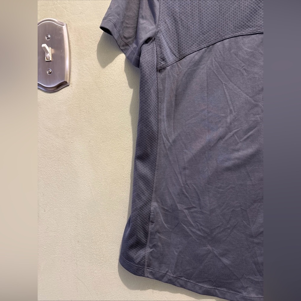 L.L. Bean Women's Gray Short Sleeve Top - Picture 4 of 11